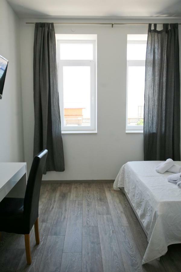 Guesthouse Vienna Baska Exteriér fotografie